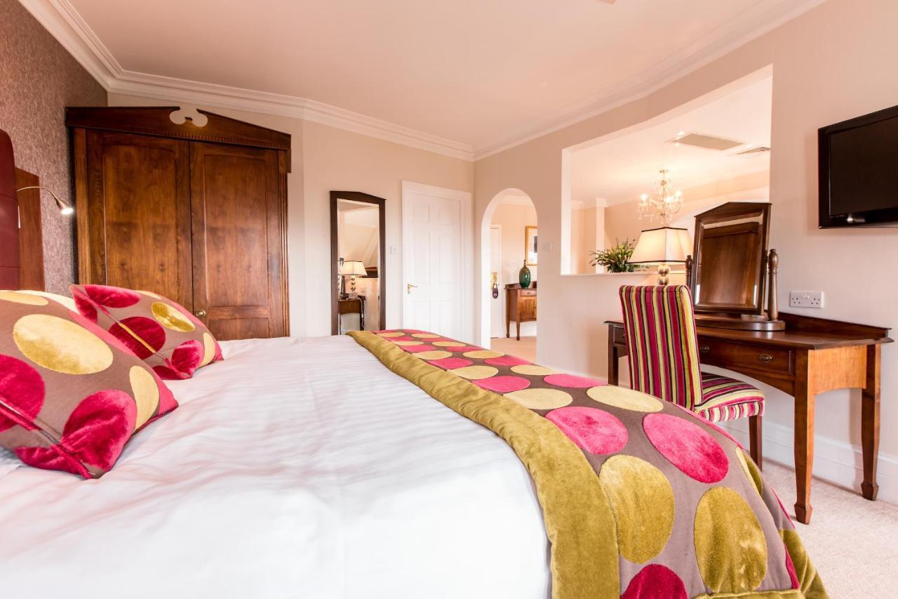 The Culloden Estate And Spa Holywood  Εξωτερικό φωτογραφία A bedroom at the hotel