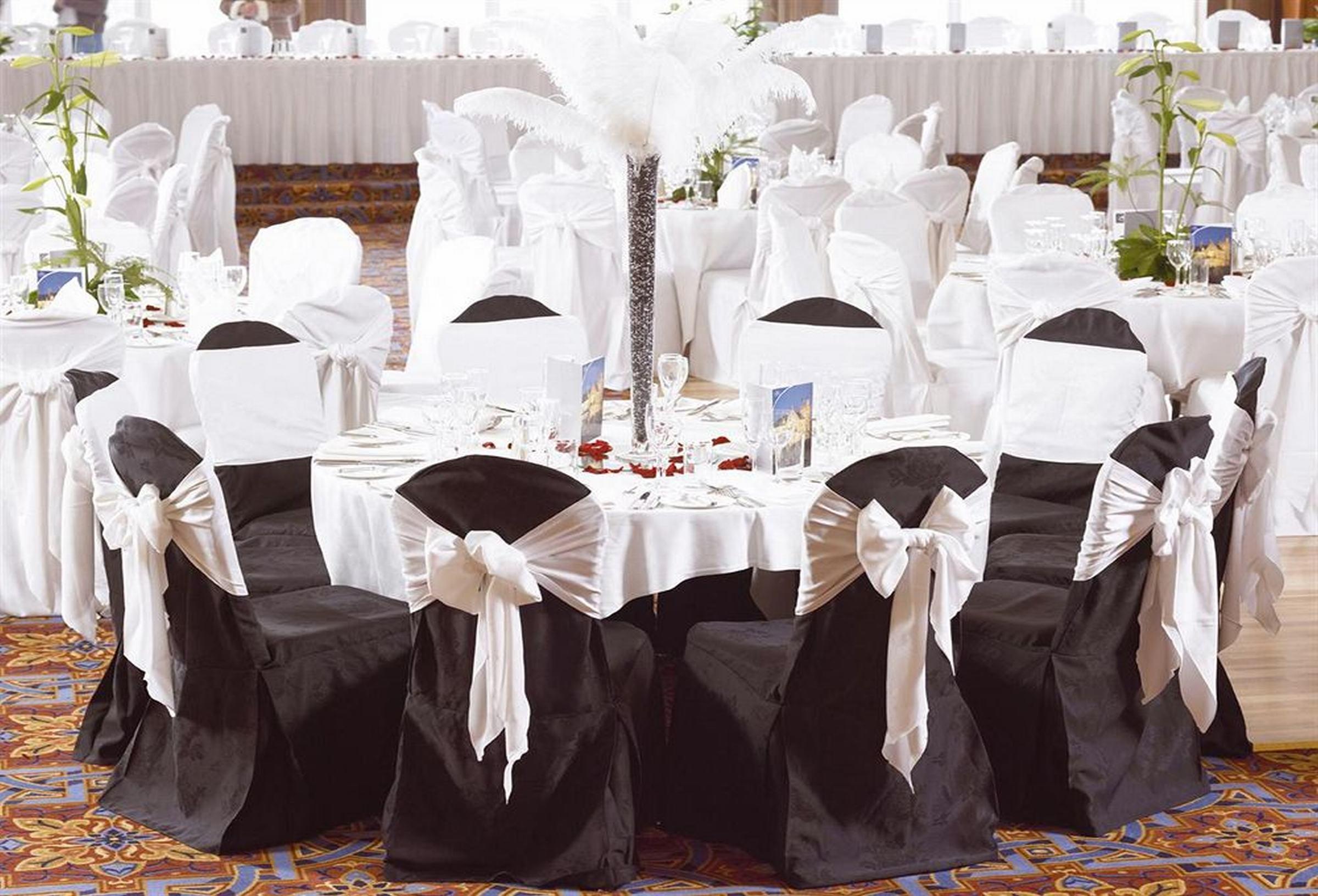 The Culloden Estate And Spa Holywood  Ανέσεις φωτογραφία Banquet chairs