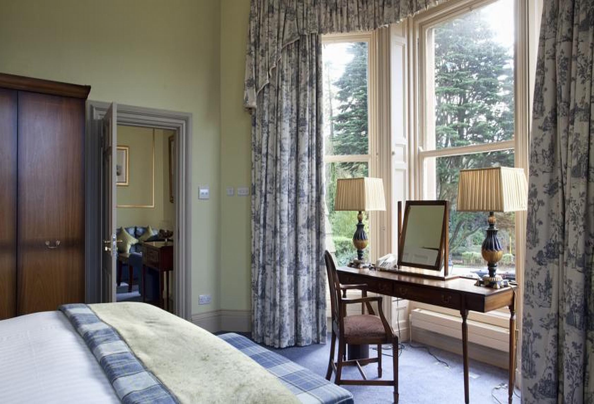 The Culloden Estate And Spa Holywood  Εξωτερικό φωτογραφία A bedroom at the hotel