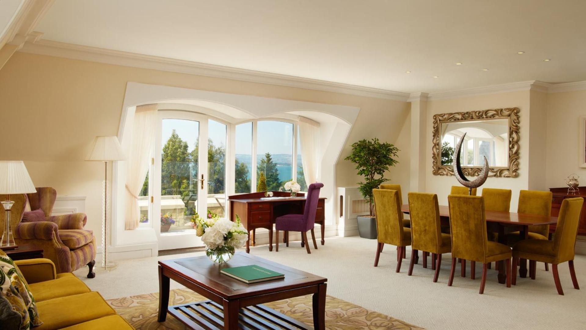 The Culloden Estate And Spa Holywood  Εξωτερικό φωτογραφία Interior of a typical apartment